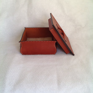 Medium Square Box with Lid Tan
