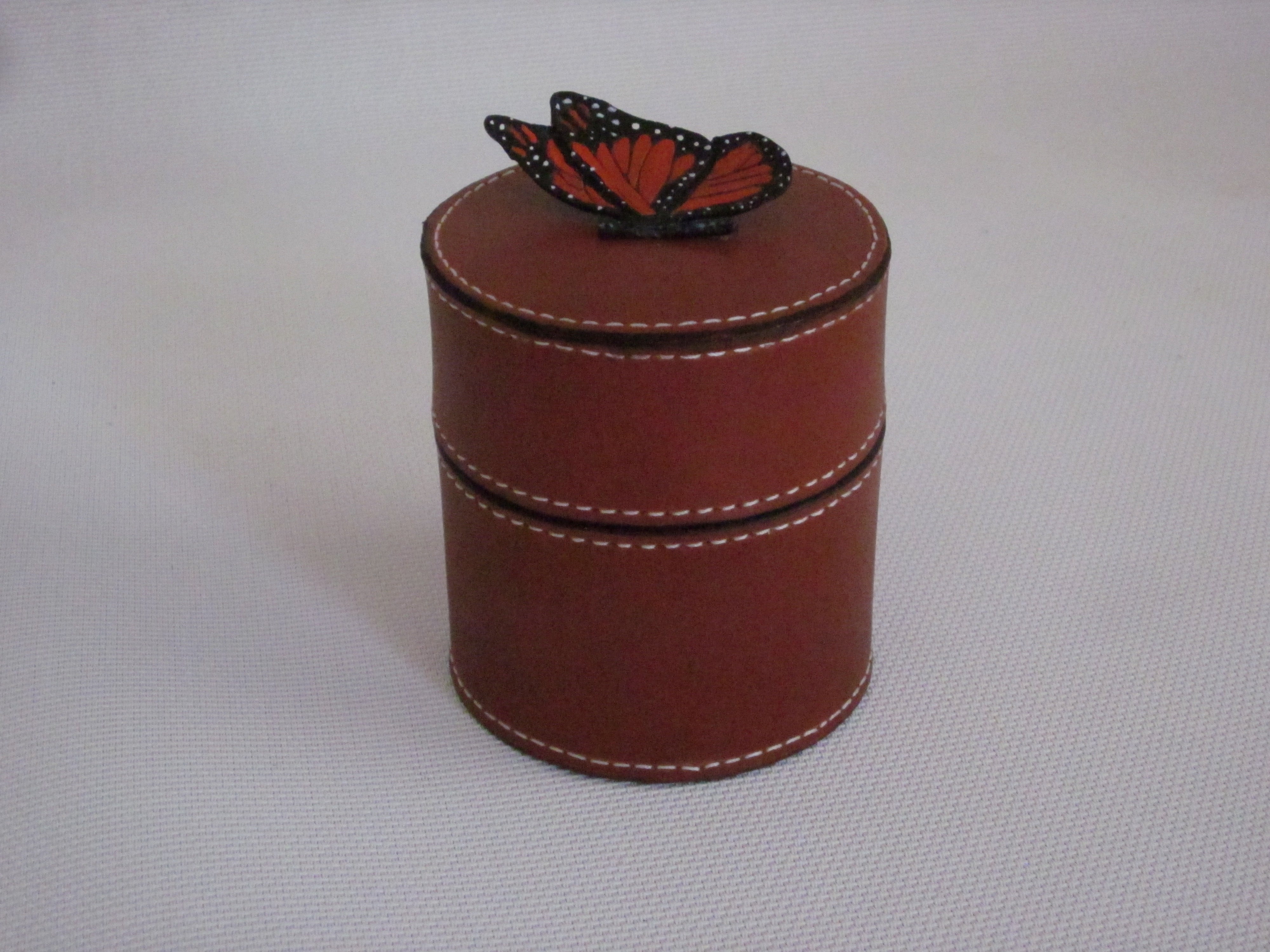Small Cylinder Box with Puzzle Tan